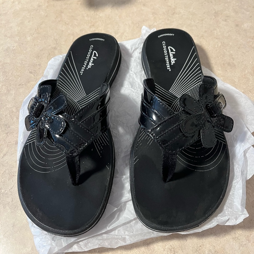 Clarks Women's Brinkley Flora Flip Flops